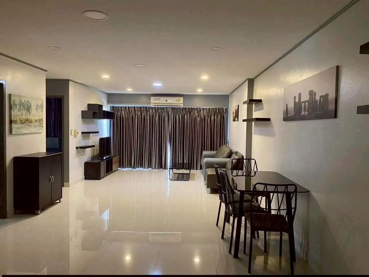 2 Bedroom condo in Nouvelle Condominium