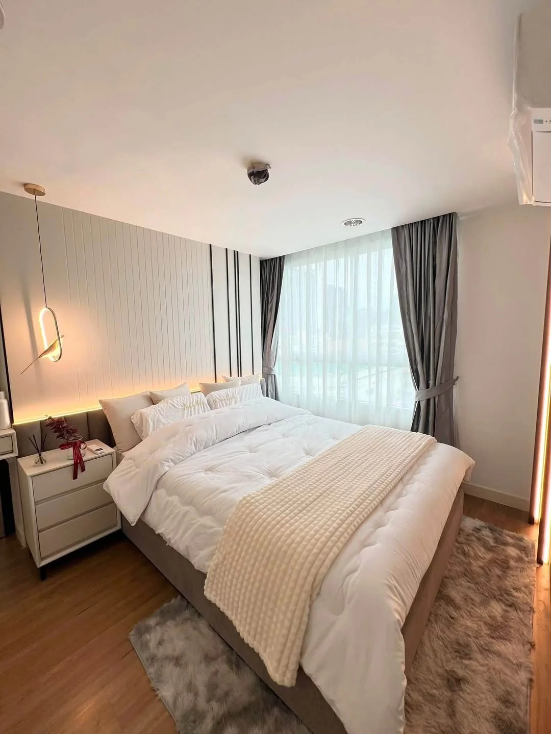 2 Bedroom condo in The Kris Ratchada 17