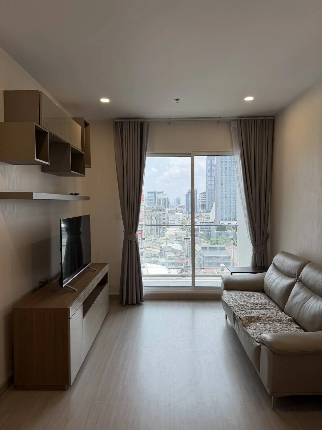 2 Bedroom condo in Supalai Premier Si Phraya-Samyan