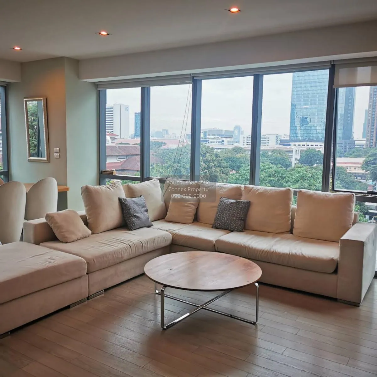 2 Bedroom condo in The Room Sukhumvit 21