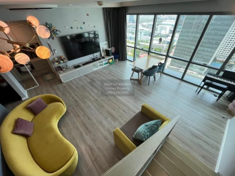 3 Bedroom condo in The Room Sukhumvit 21