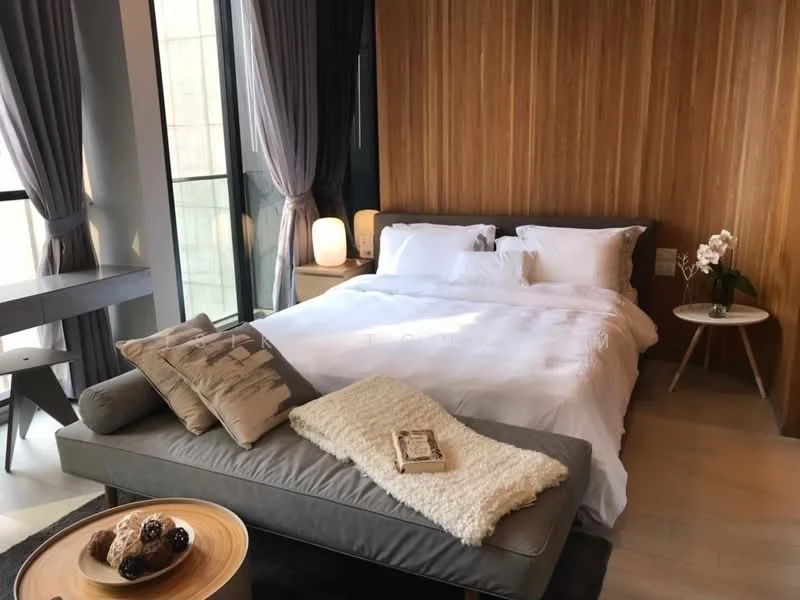 1 Bedroom condo in Noble Ploenchit