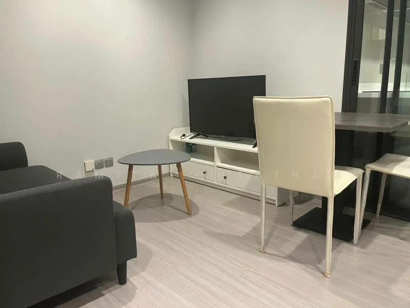 1 Bedroom condo in Life Asoke-Rama 9