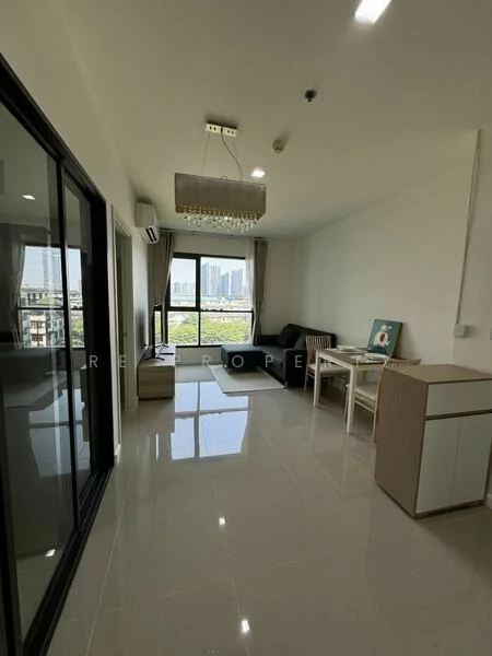 2 Bedroom condo in Life Sukhumvit 48