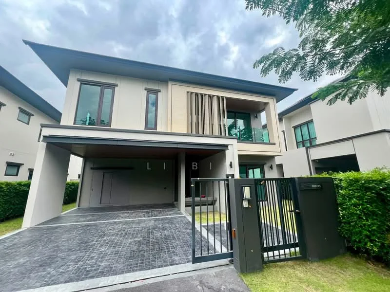 4 Bedroom condo in Vivaldi Bangna