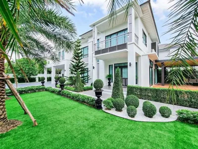 5 Bedroom condo in Perfect Masterpiece Sukhumvit 77