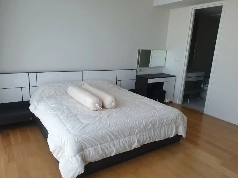 2 Bedroom condo in Circle Living Prototype