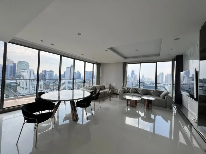 3 Bedroom condo in Supalai Oriental Sukhumvit 39