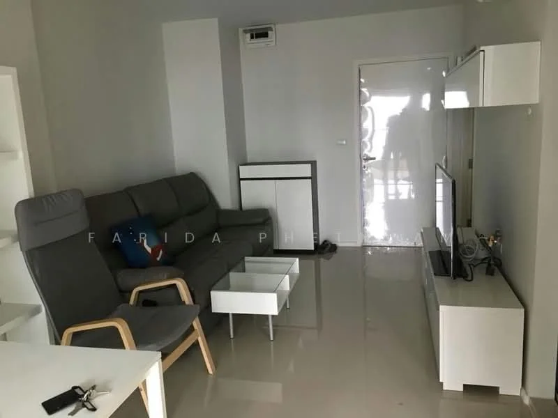 2 Bedroom condo in Aspire Rama 9