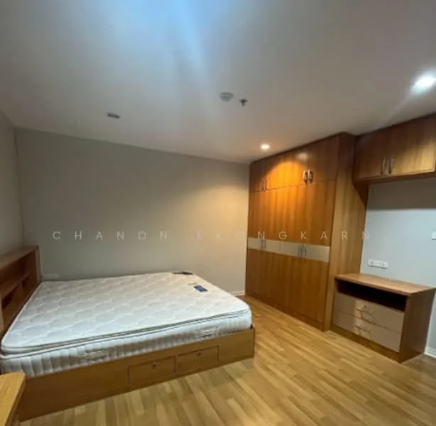2 Bedroom condo in Lumpini Place Phahol-Saphankhwai