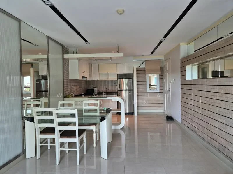2 Bedroom condo in Baan Siriyenakat