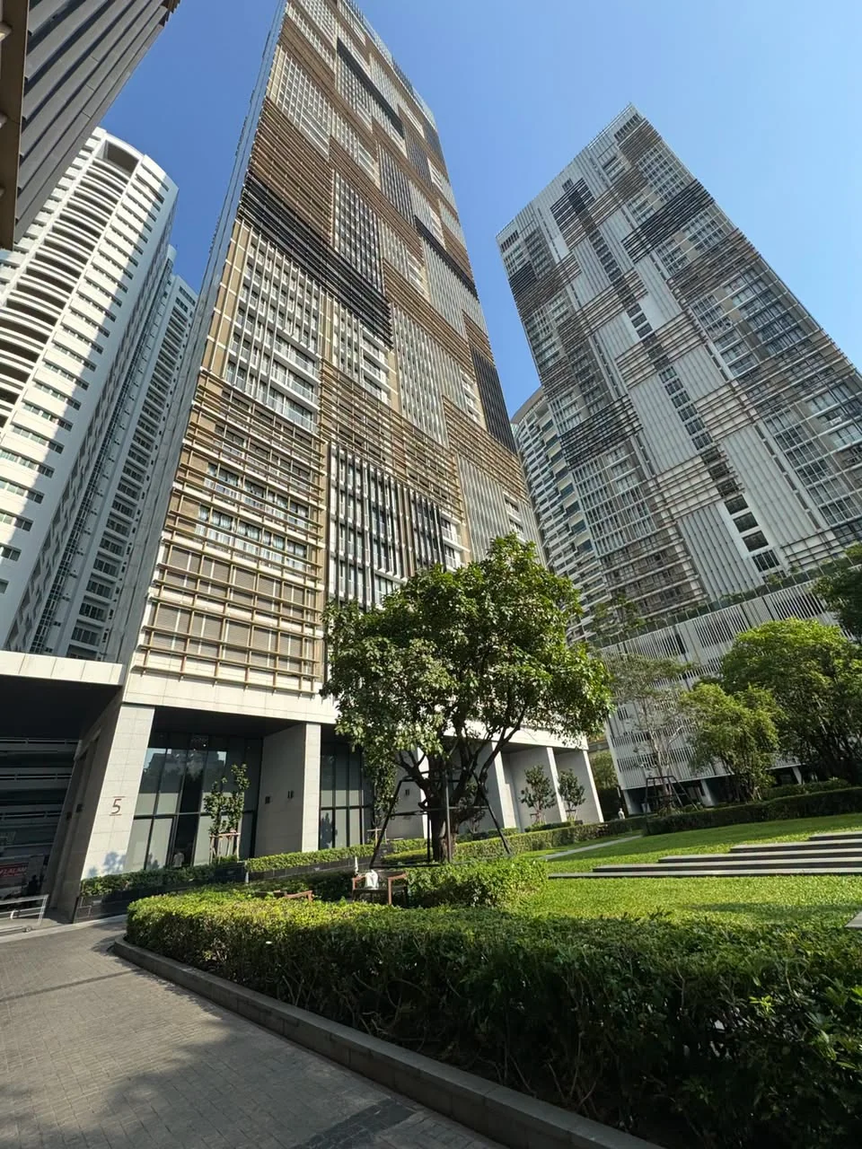 Studio condo in Park Origin Phrom Phong (Park 24)