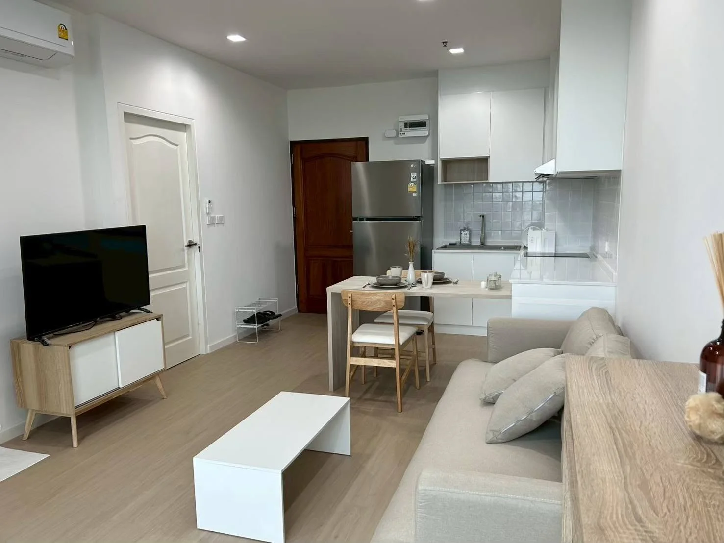 2 Bedroom condo in Sathorn House