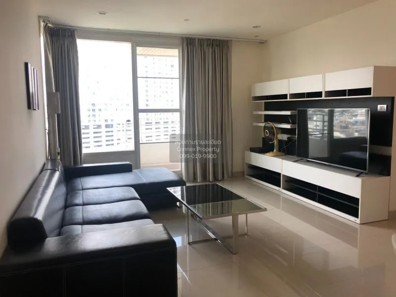 2 Bedroom condo in Watermark Chaophraya
