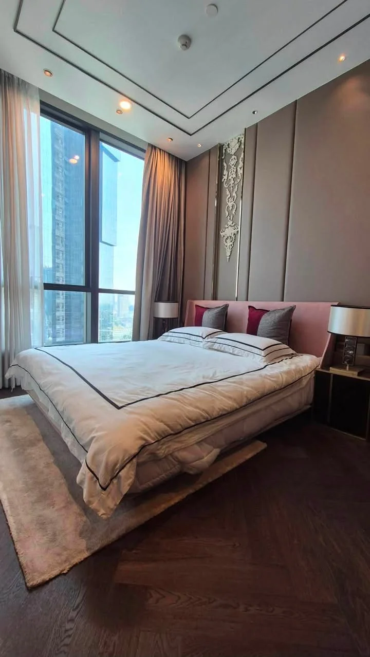 Studio condo in The Esse Sukhumvit 36