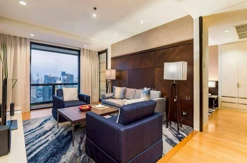2 Bedroom condo in Emporium Suites by Chatrium