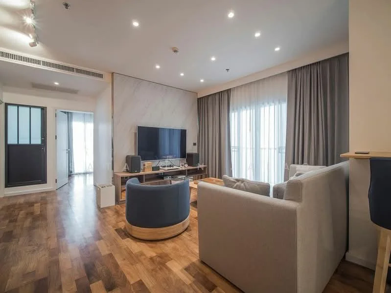 2 Bedroom condo in Noble Ora