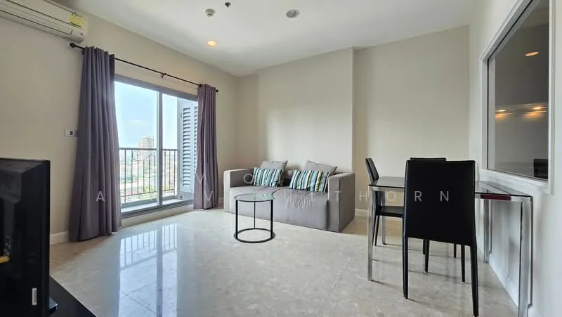 1 Bedroom condo in The Crest Sukhumvit 34