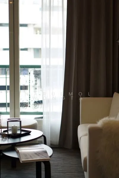 2 Bedroom condo in The Address Chidlom