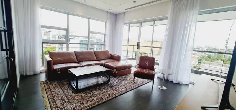 4 Bedroom condo in Penthouse Condominium 3