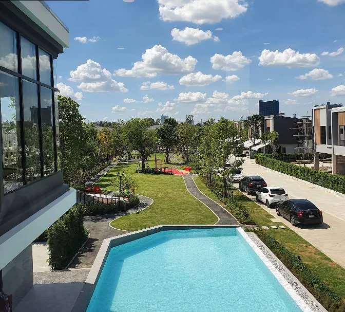 3 Bedroom condo in MeStyle @ Sukhumvit-Bangna