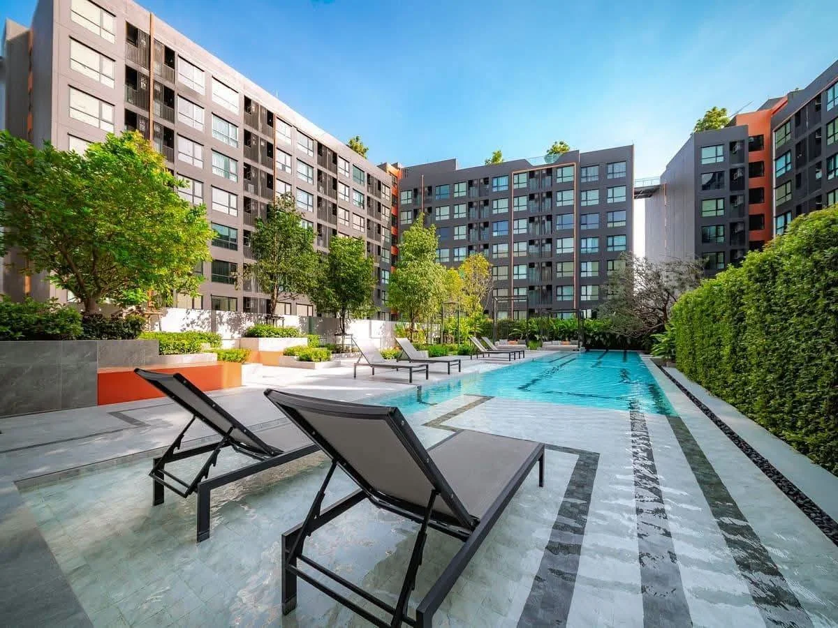 Studio condo in Origin Play Sri Udom Station