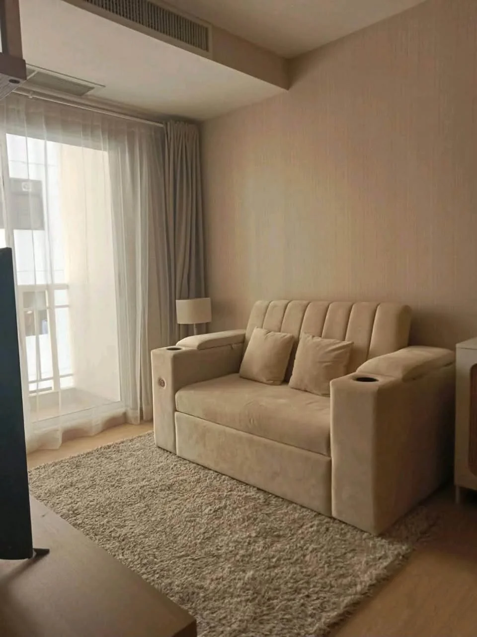 1 Bedroom condo in 59 Heritage