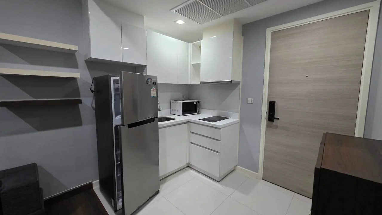 1 Bedroom condo in Condolette Ize Ratchathewi
