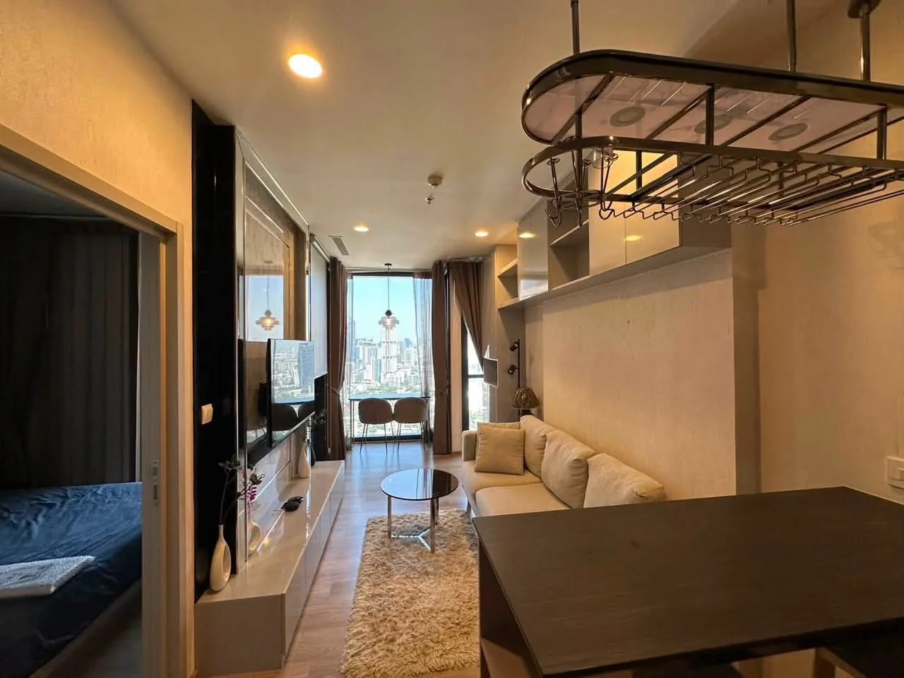 1 Bedroom condo in Oka Haus Sukhumvit 36