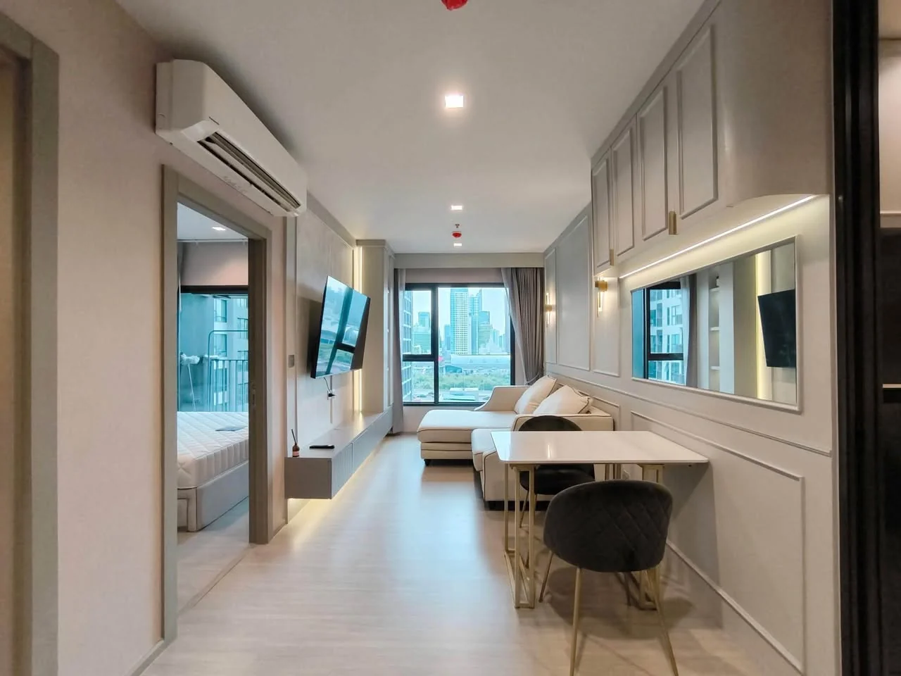 1 Bedroom condo in Life Asoke-Rama 9