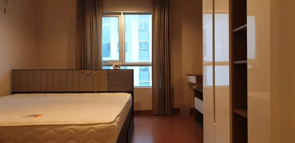 3 Bedroom condo in Belle Grand Rama 9