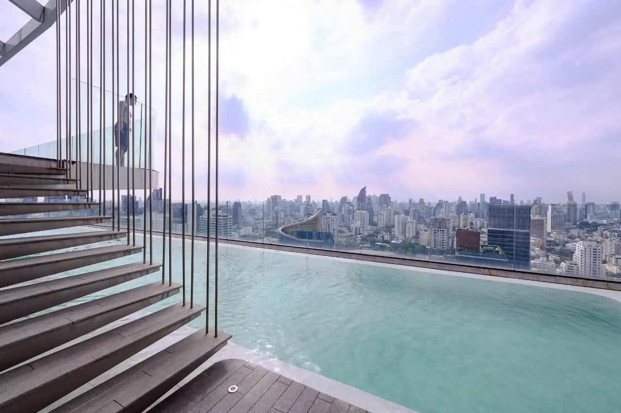 2 Bedroom condo in Park Origin Thonglor