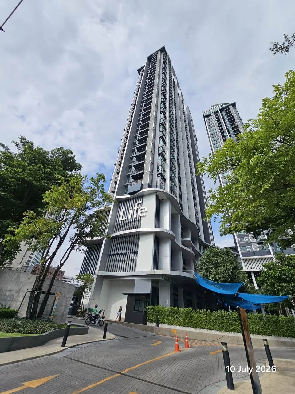 2 Bedroom condo in Life Ratchadapisek