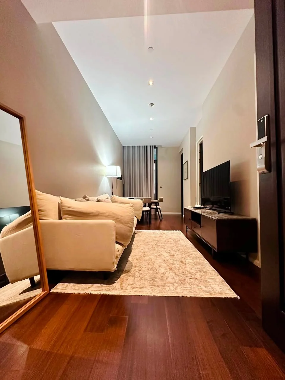 Studio condo in The Diplomat 39