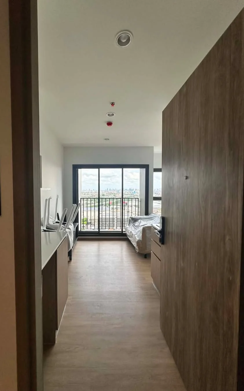 Studio condo in Noble Create