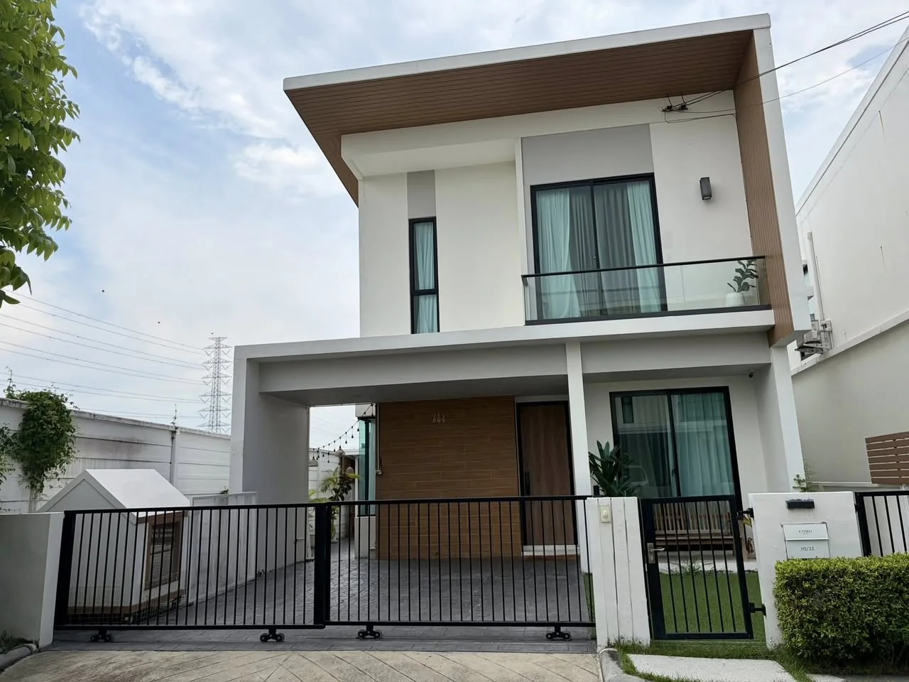 4 Bedroom condo in Como Bianca Bangna