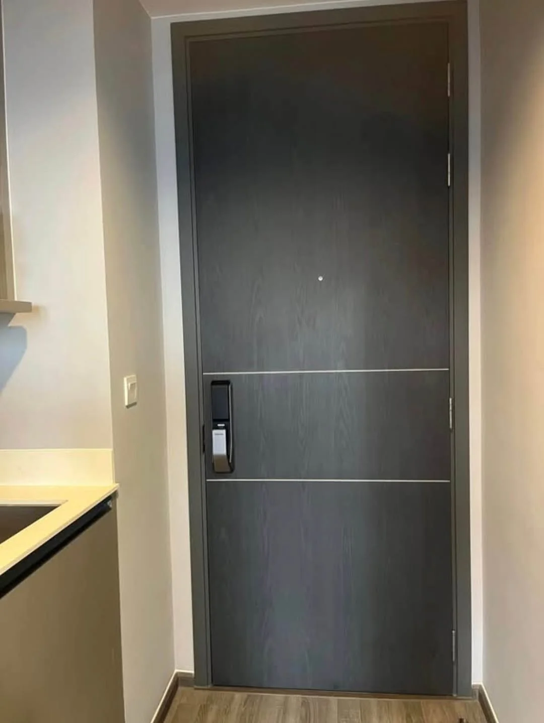 Studio condo in IDEO Mobi Rangnam
