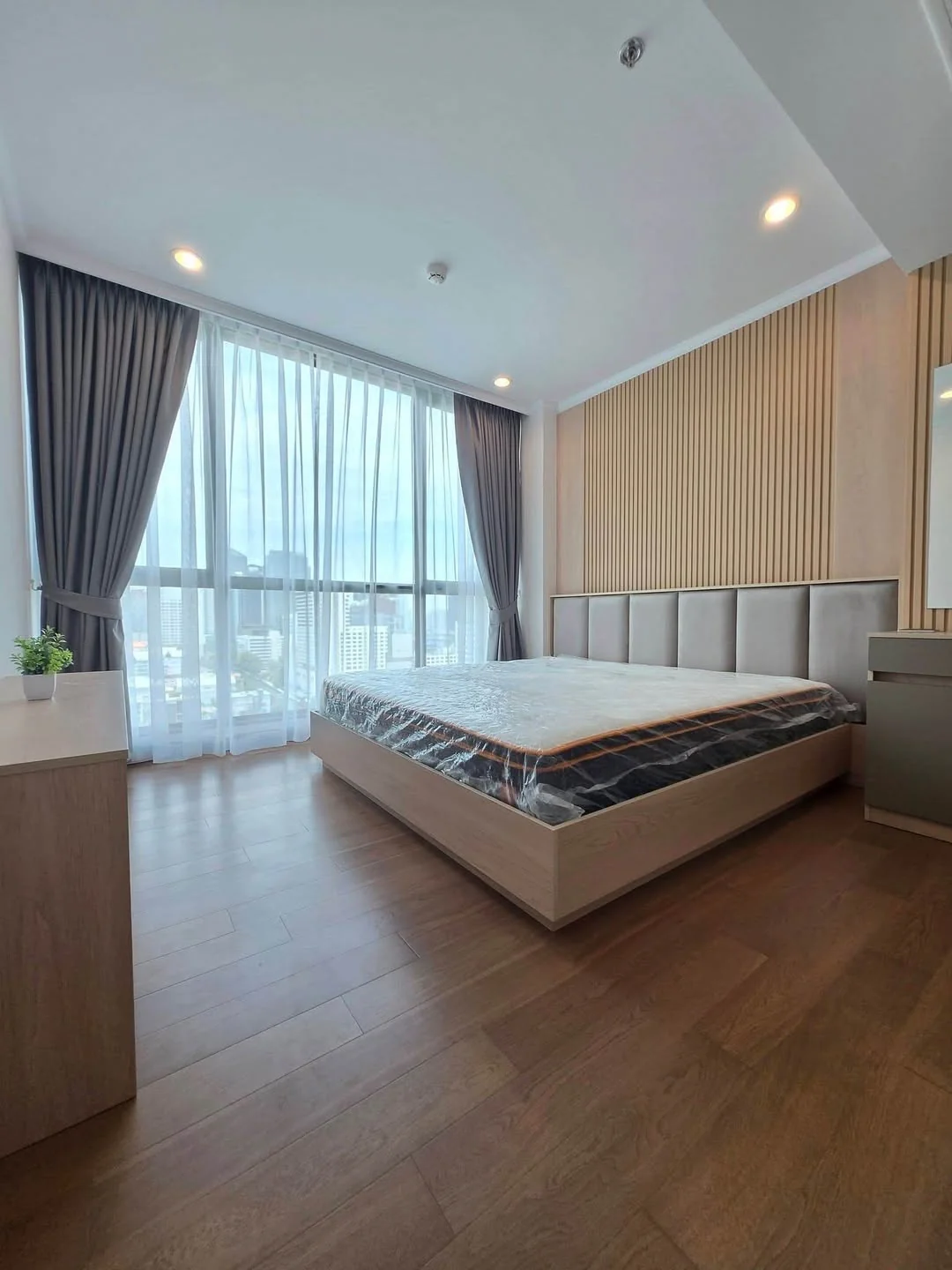 1 Bedroom condo in Supalai Oriental Sukhumvit 39