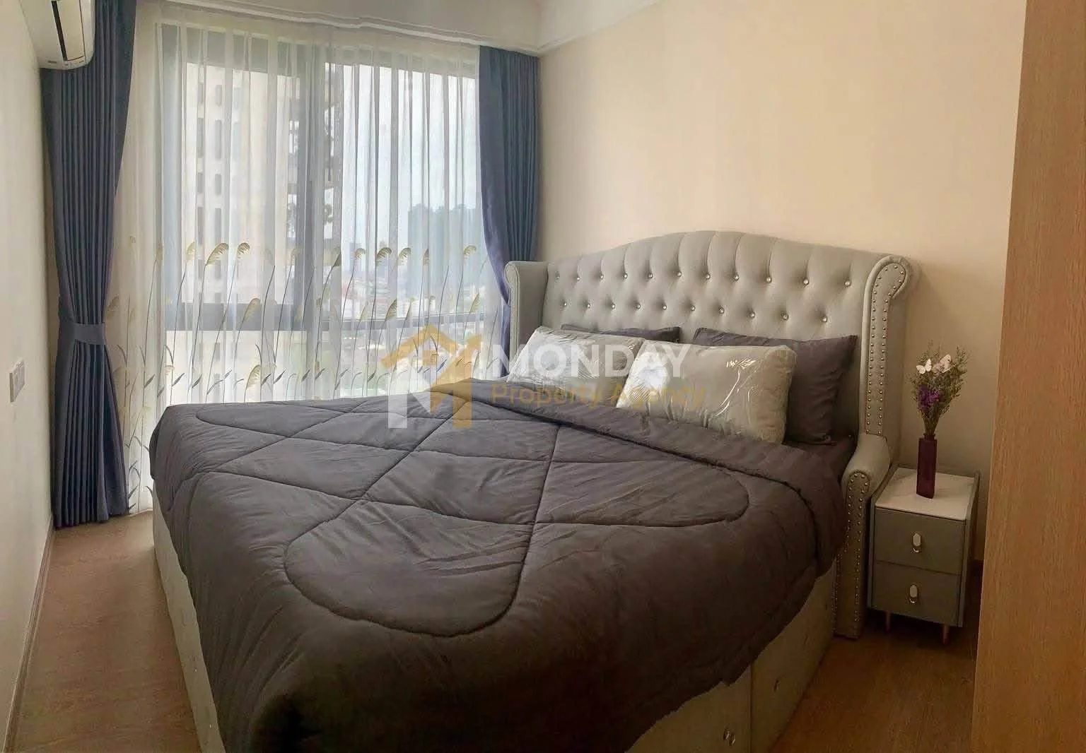 1 Bedroom condo in Regal Sathon-Naradhiwas