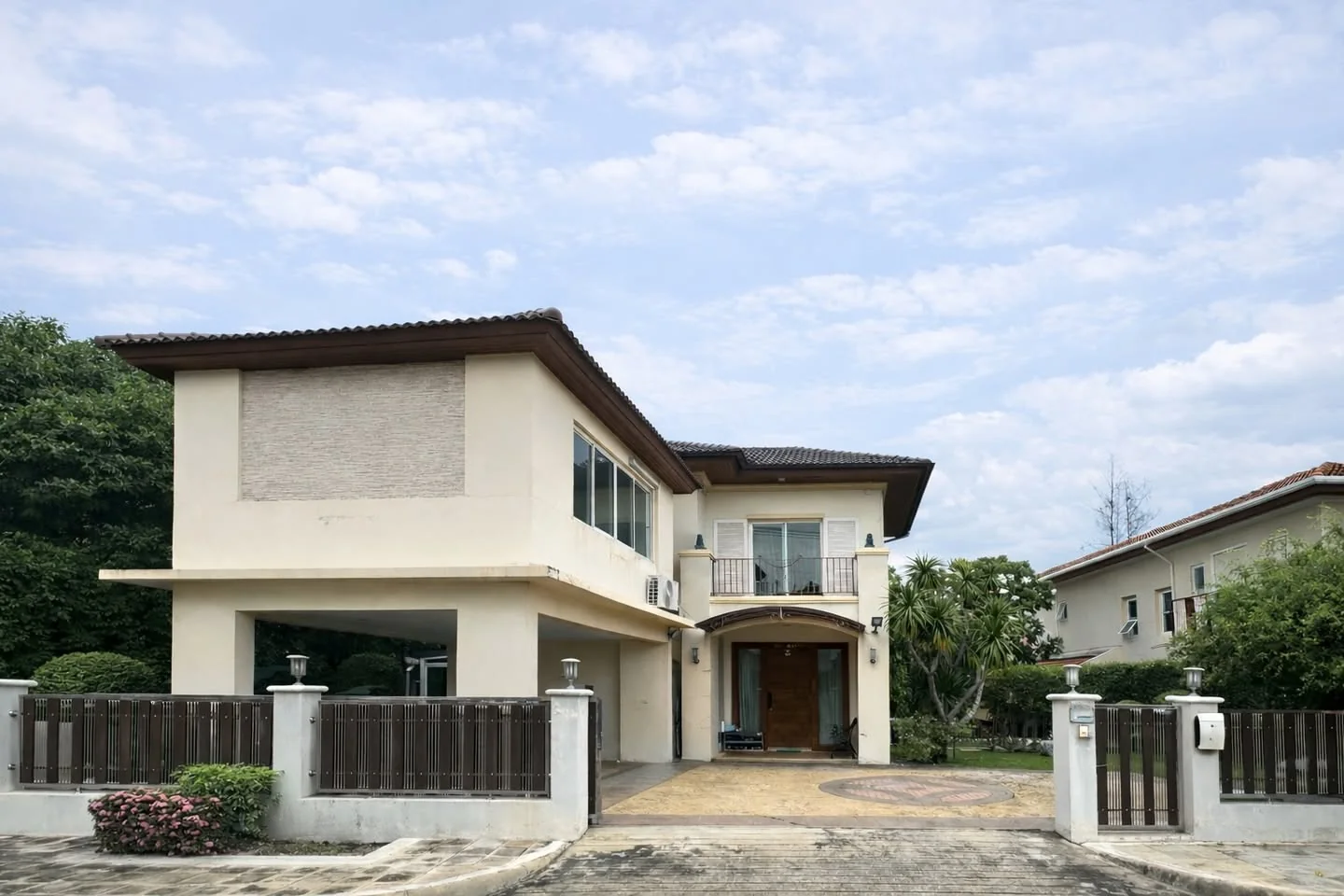 Studio condo in Grand Canal Donmuang