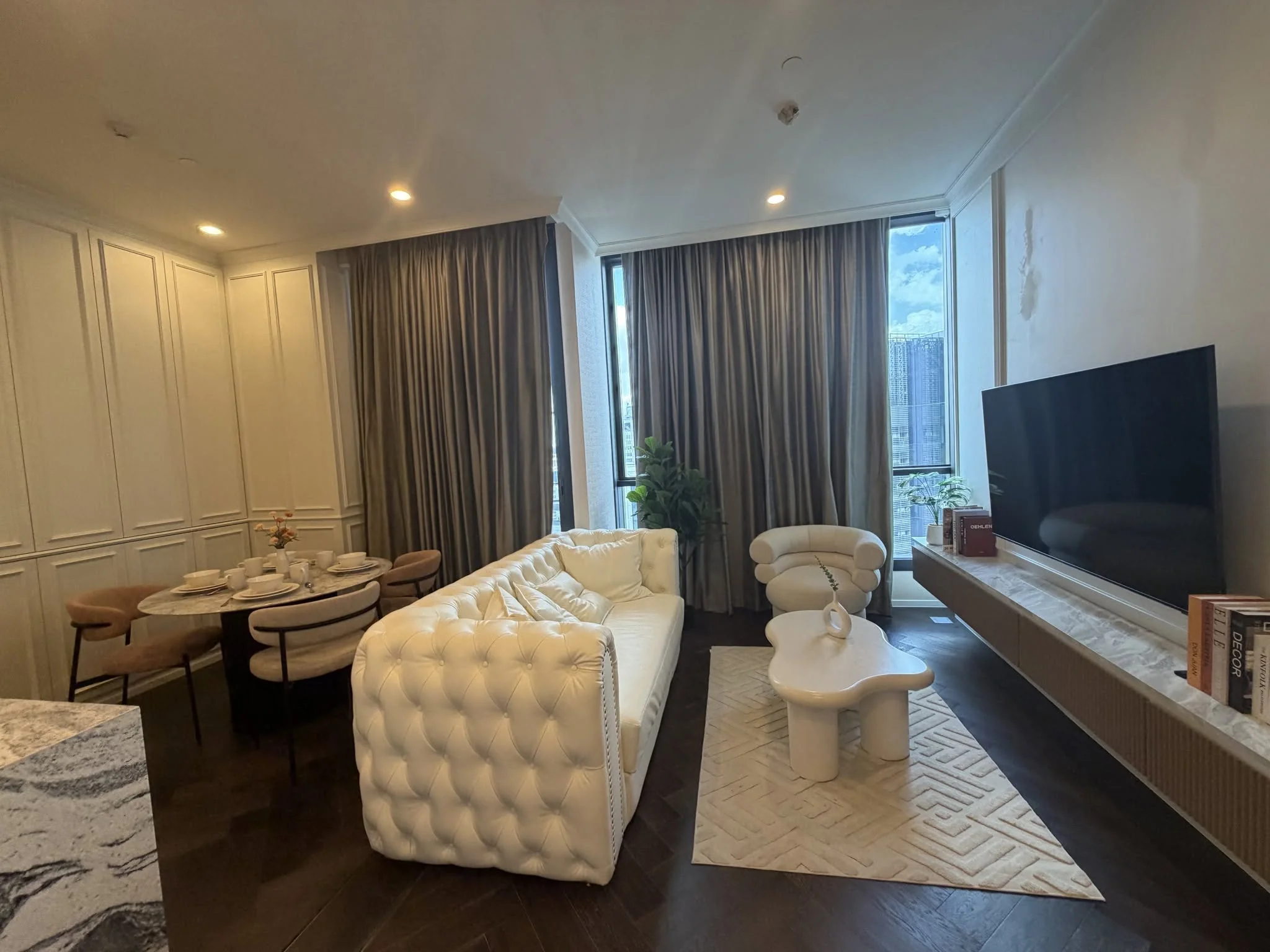 2 Bedroom condo in The Esse Sukhumvit 36