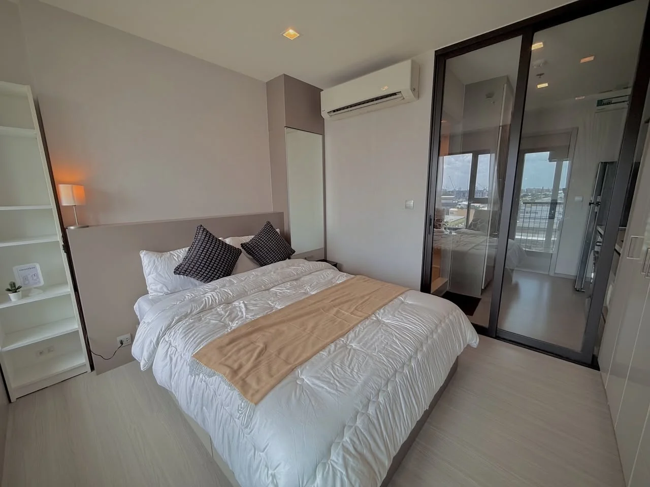 1 Bedroom condo in Life Sukhumvit 62