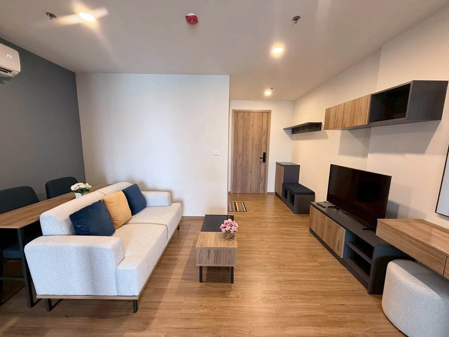 1 Bedroom condo in The Line Vibe