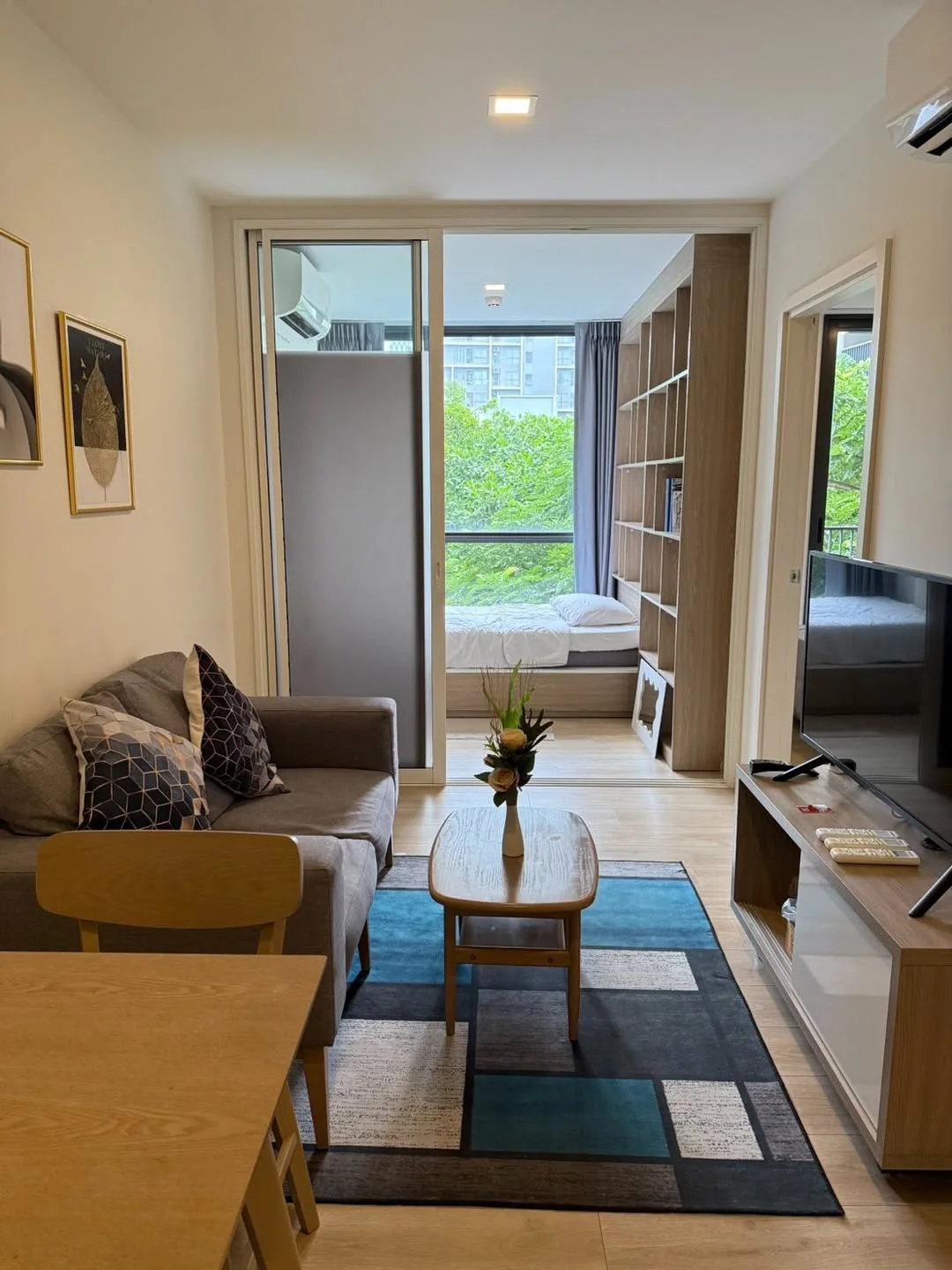 1 Bedroom condo in Chambers On-Nut Station