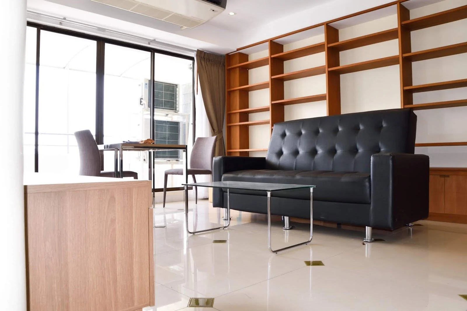 2 Bedroom condo in Diamond Tower