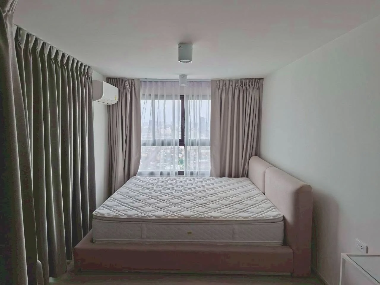 2 Bedroom condo in IDEO Charan 70-Riverview