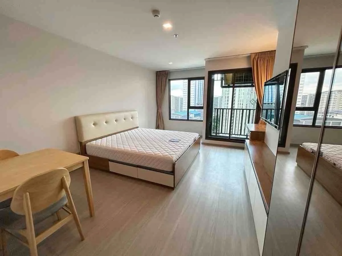 Studio condo in Life Ladprao