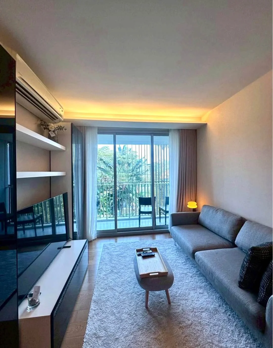 1 Bedroom condo in Via 31