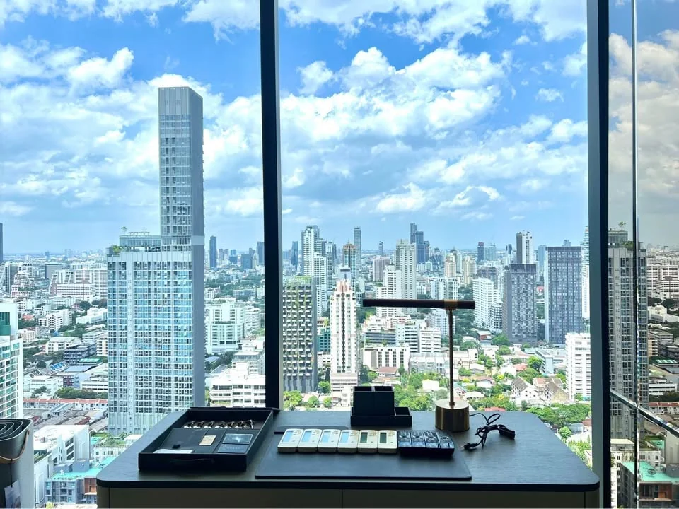 3 Bedroom condo in Celes Asoke