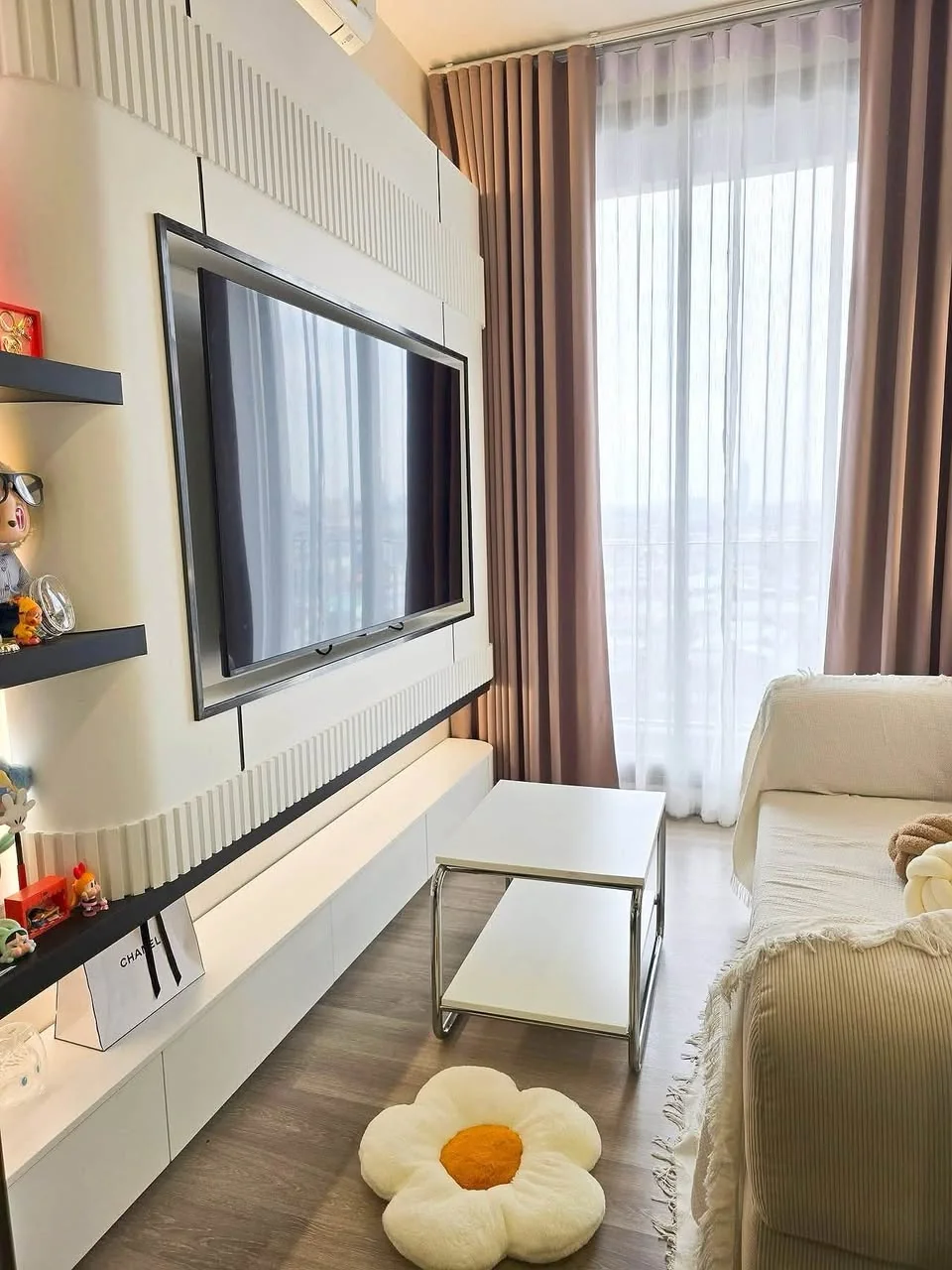 1 Bedroom condo in Rhythm Charoenkrung Pavillion